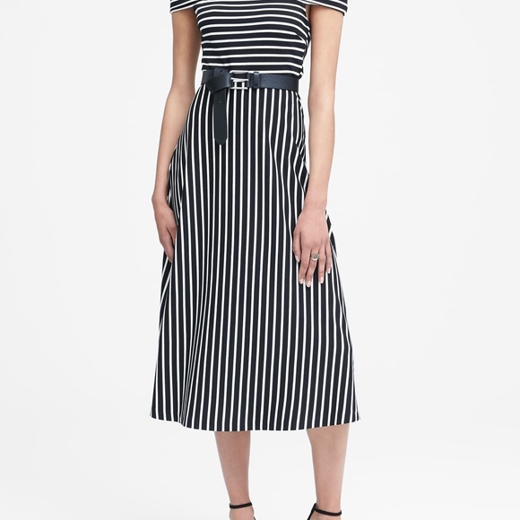 Banana Republic off-shoulder dress - Picture 2 of 4